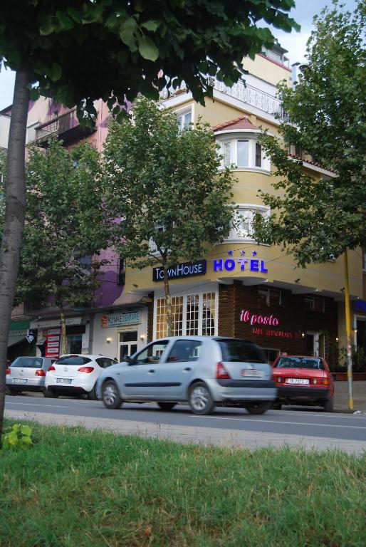 Hotel Town House Tirana Exterior foto