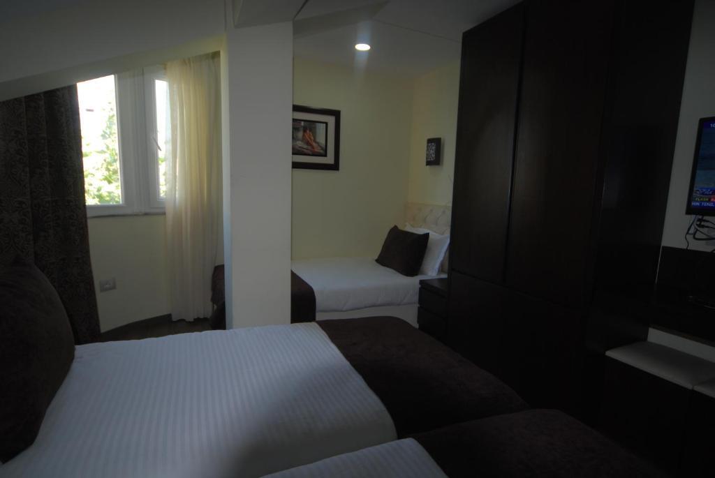 Hotel Town House Tirana Zimmer foto